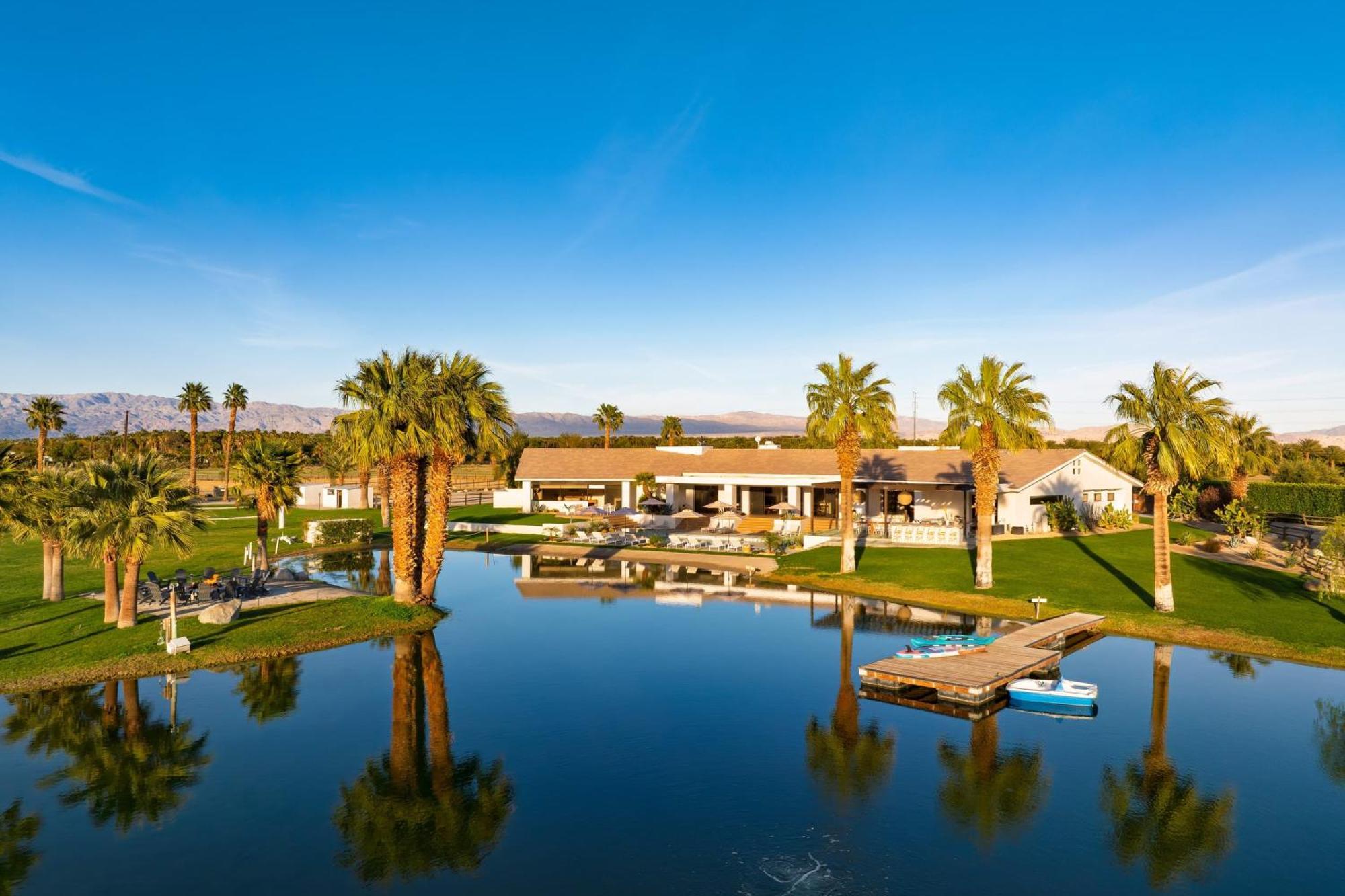 Buena Vista By Avantstay Massive Outdoor Oasis W Pool Spa Firepit La Quinta Exterior foto
